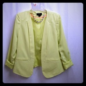 Rockin bright yellow blazer